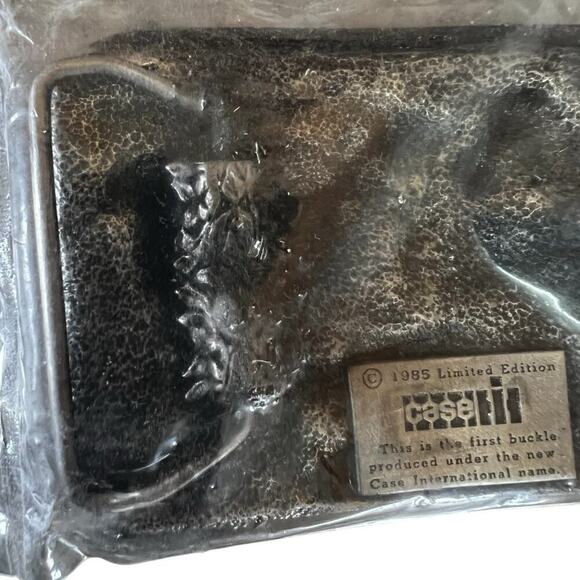 Case IH Belt buckle, 1985, First buckle under new Case International name - Picture 5 of 5